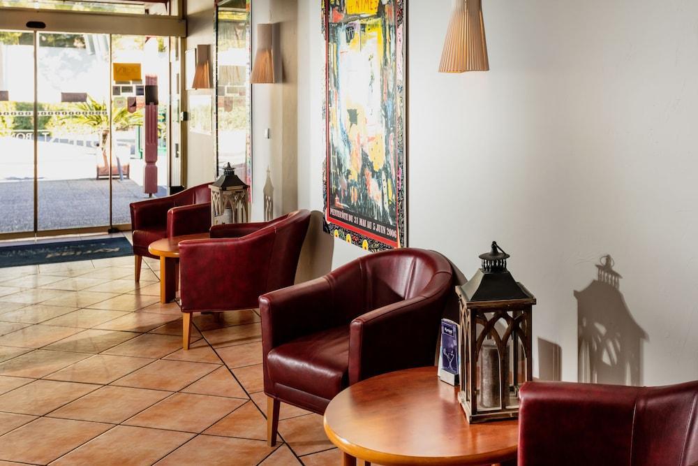 Hotel Kyriad Ouest A9 Nîmes