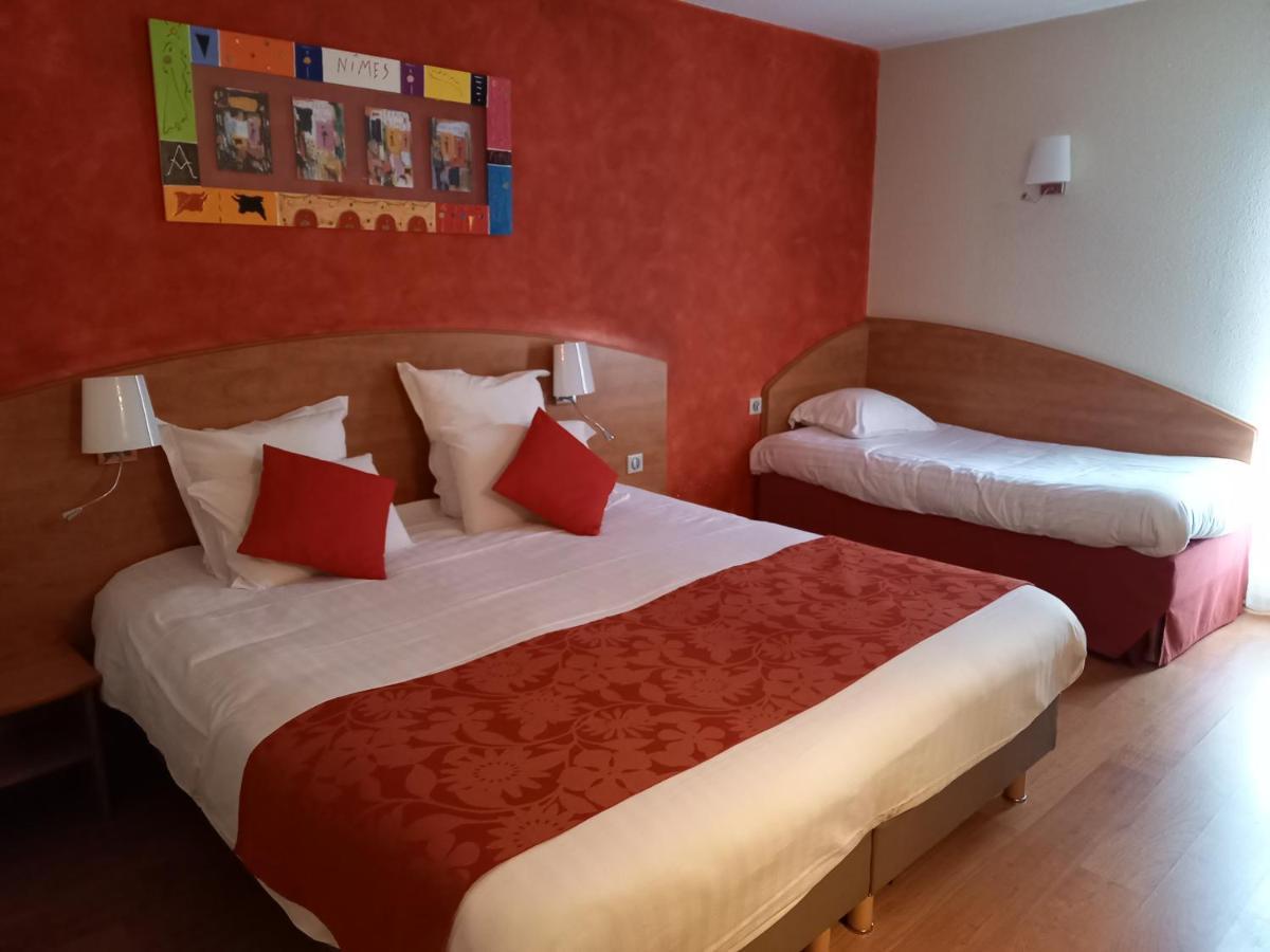 Kyriad Ouest A9 Hotel 3*