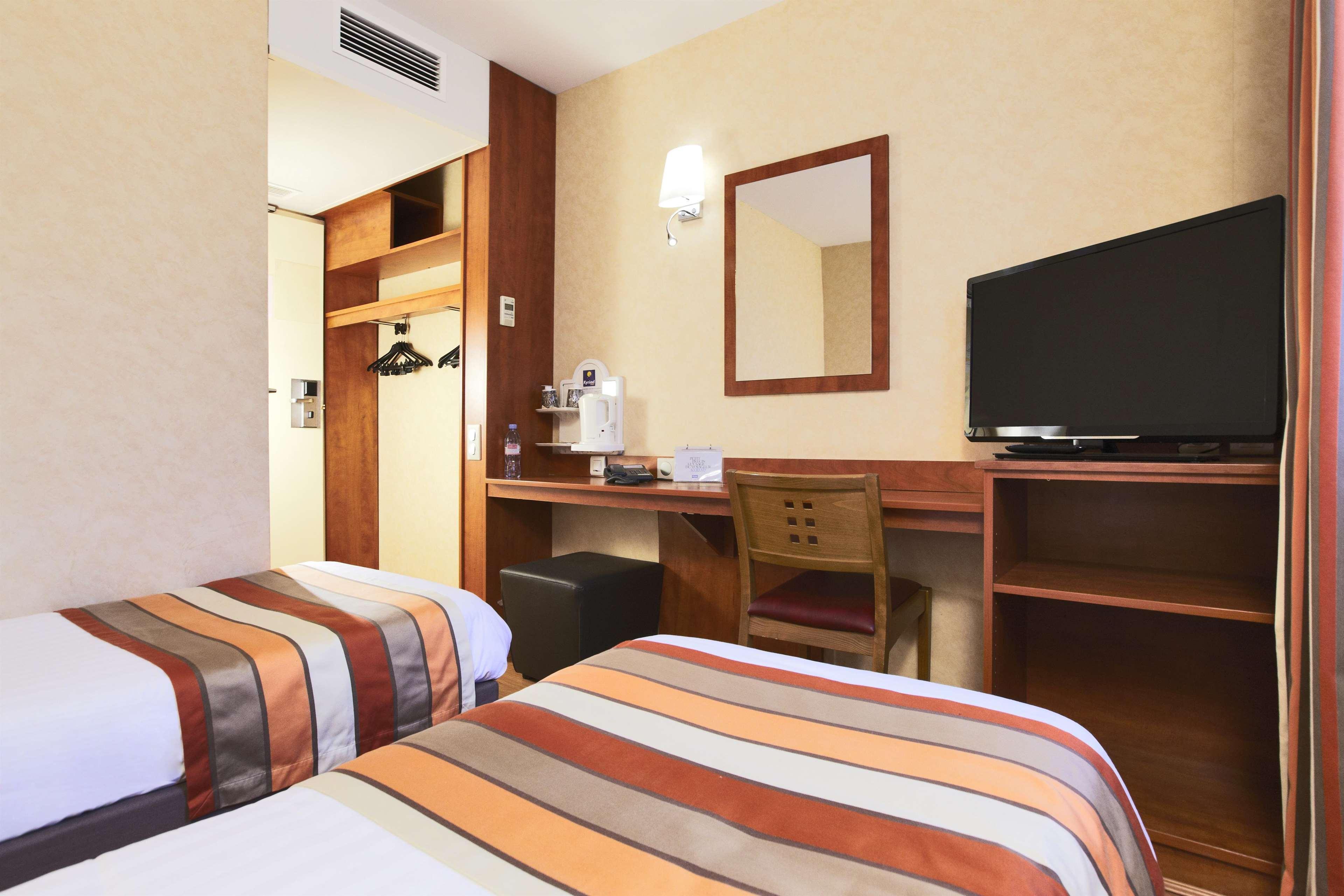 Hotel Kyriad Ouest A9