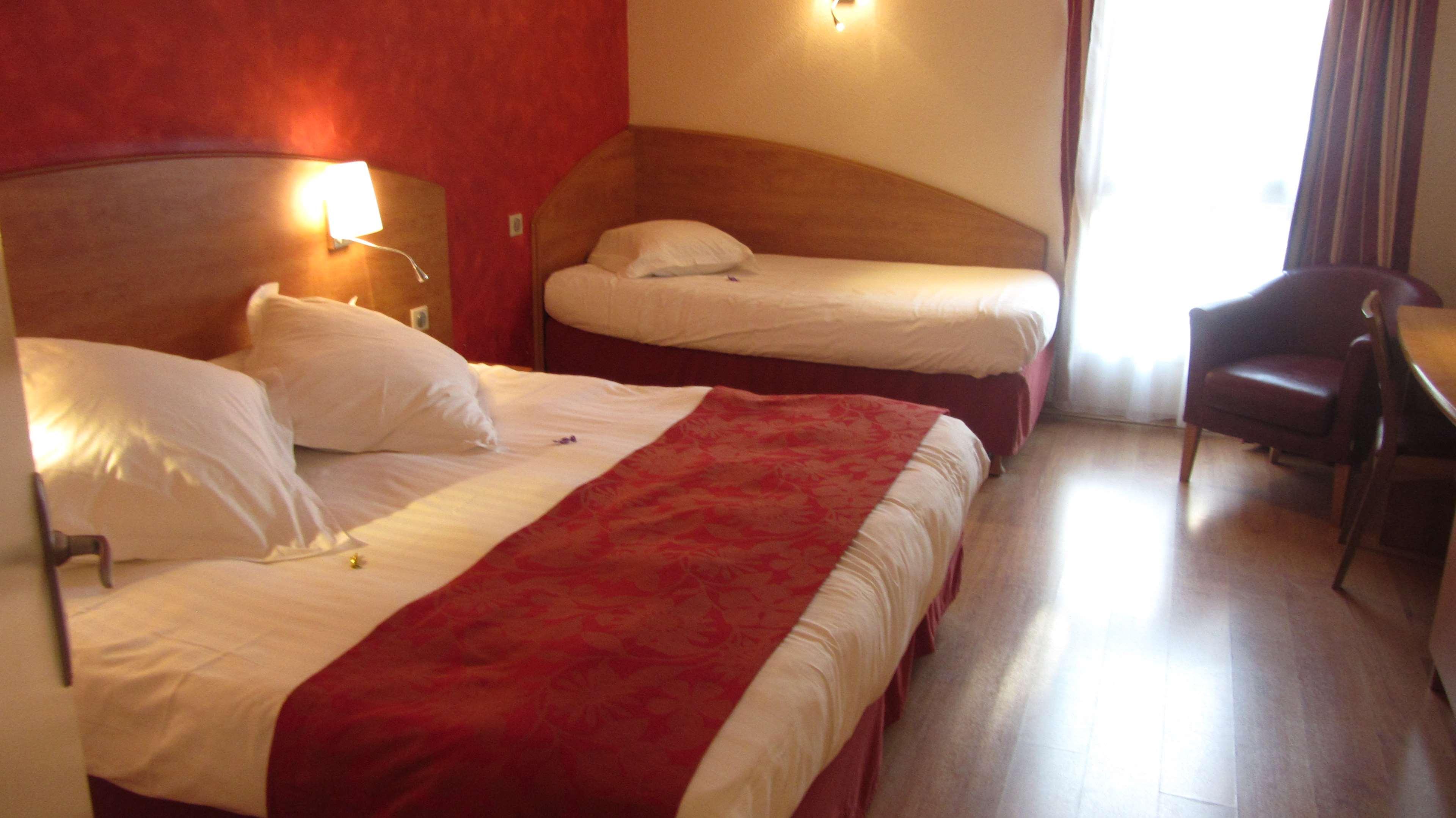 Kyriad Ouest A9 Hotel