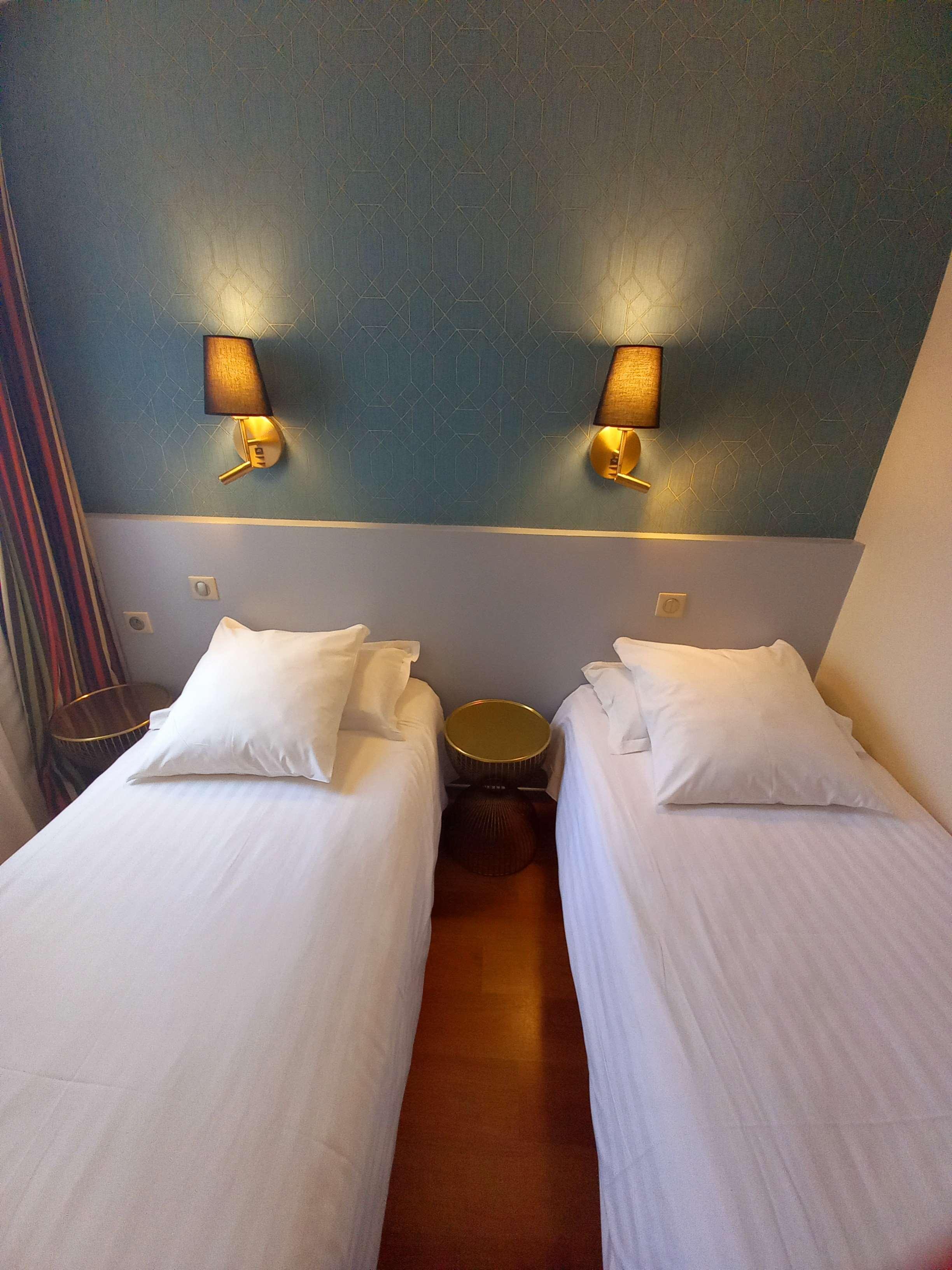 Kyriad Ouest A9 Hotel