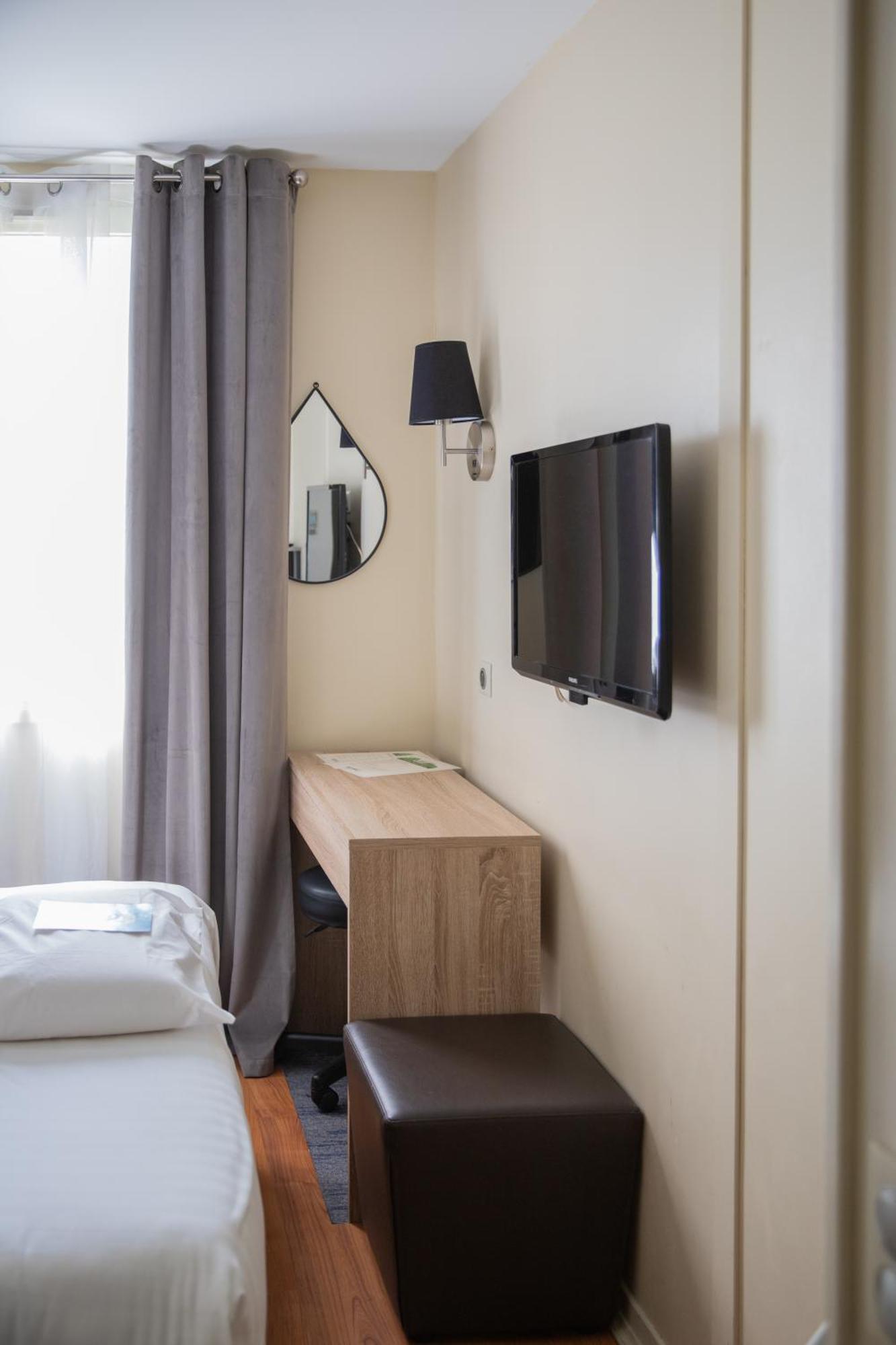 Kyriad Ouest A9 Hotel Nîmes